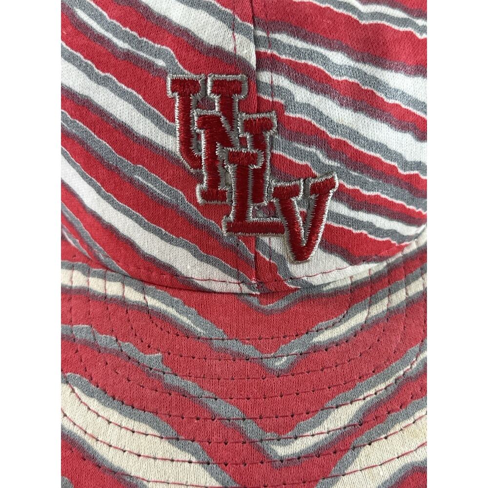 Vintage 1990s UNLV Rebels Zubaz Snapback Hat AJD Made USA NCAA Cap Red Gray - Picture 9 of 13